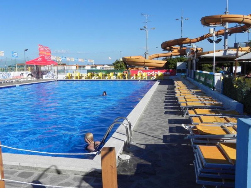 Hotel Admiral Cesenatico Buitenkant foto